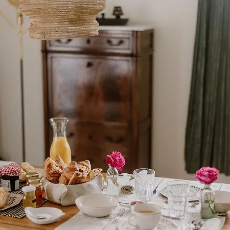 فندق مبيت وإفطار Chez Anne Et Gregoire 3*